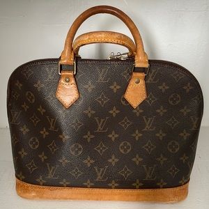 ❌SOLD❌Louis Vuitton Monogram Alma Hand Bag. Classic bag in great condition!